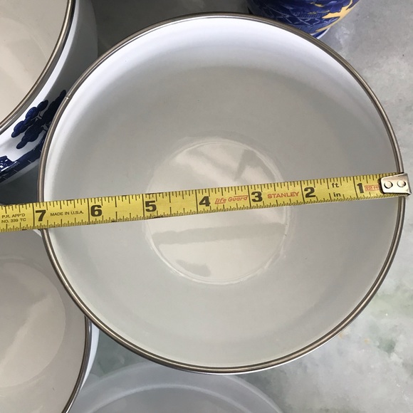 Blue Willow - 3 VTG Nested, Enamel on Metal Mixing Bowls with Lids - Picture 7 of 8